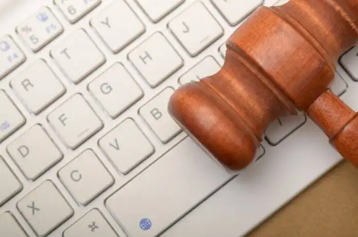 The,Intersection,Of,Law,And,Technology:,Judge's,Gavel,On,Keyboard